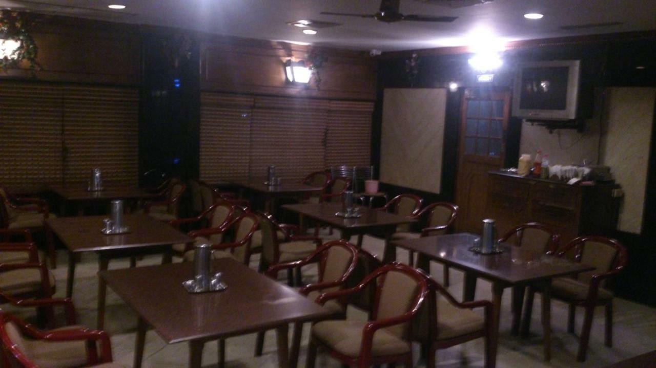 Sarmani Hotels Pvt. Ltd Chennai Exterior photo