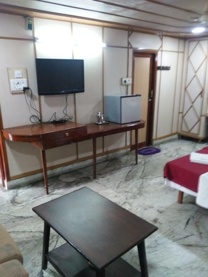 Sarmani Hotels Pvt. Ltd Chennai Exterior photo